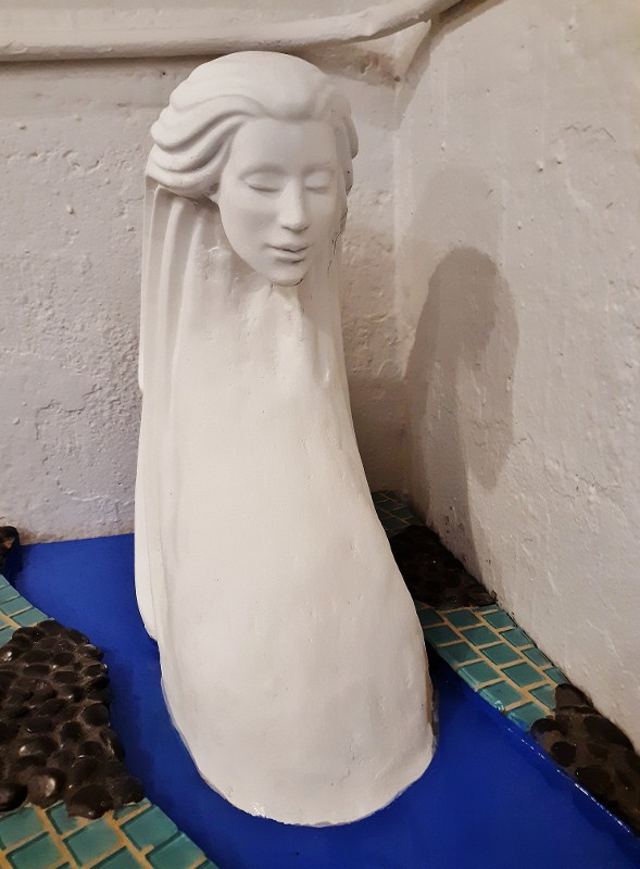 Mermaid_detail3_(c)_Sean_Burr